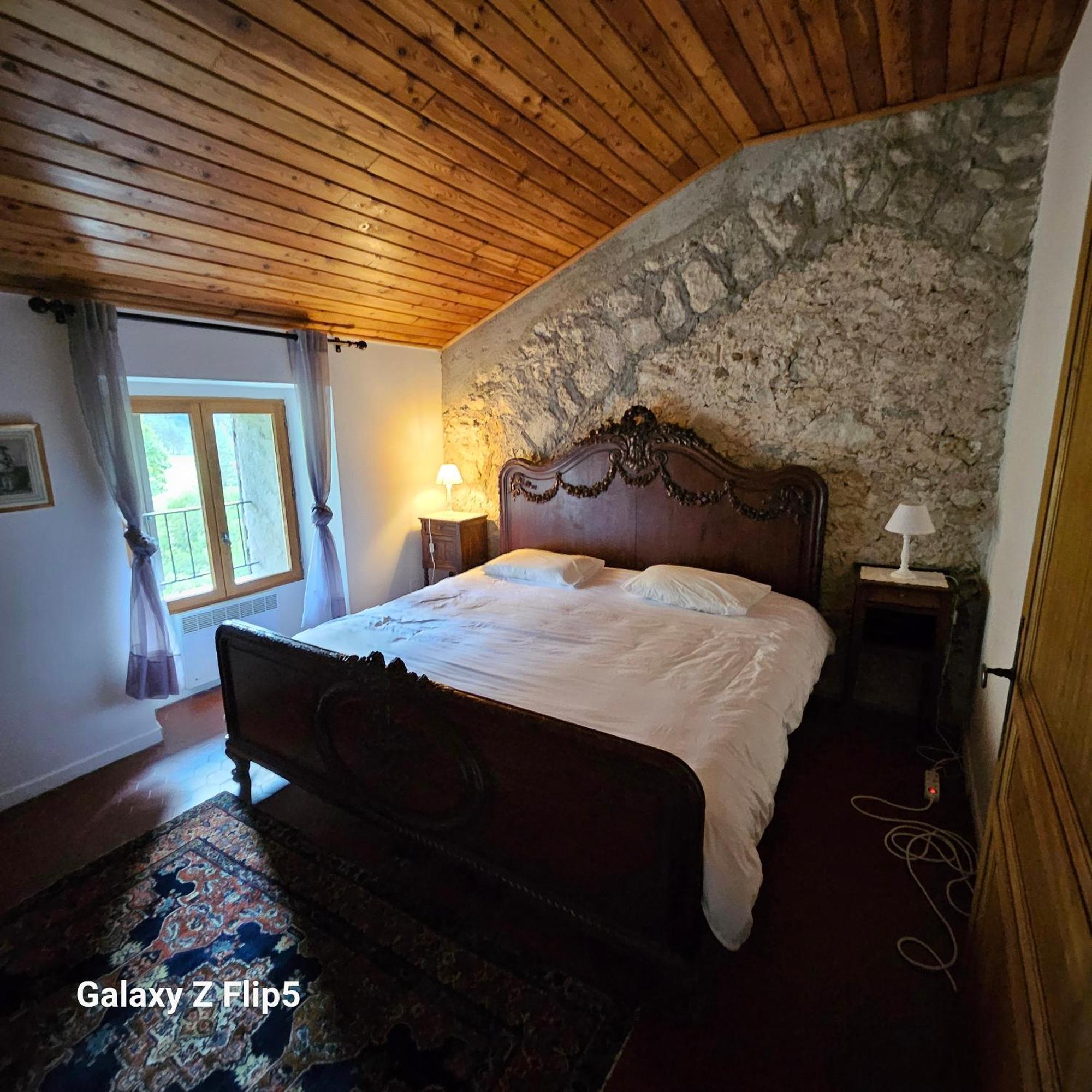 La grande maison dans la prairie Caille Extérieur photo